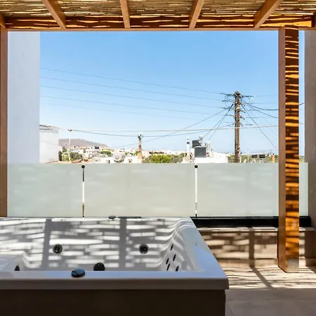 Zenia Living Luxury In Old Villa Hersonissos (Crete)