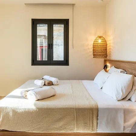 Zenia Living Luxury In Old Villa Limenas Chersonisou