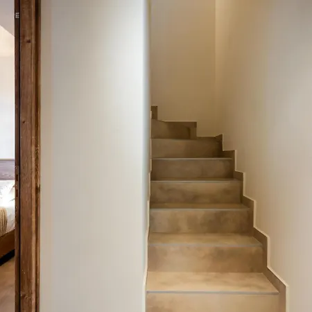 Zenia Living Luxury In Old Вилла