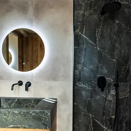 Zenia Living Luxury In Old Вилла